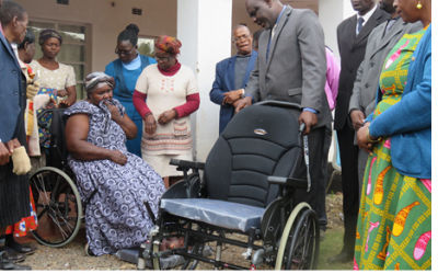 Community receives donation from Danish Relief Group